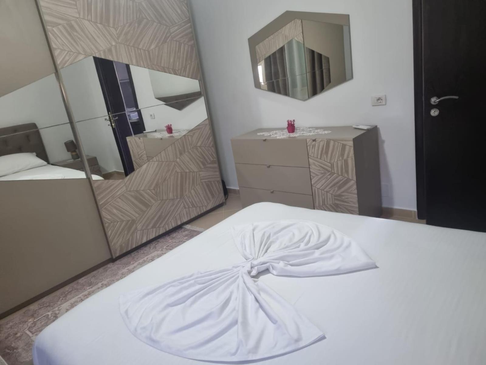 Vila Megi-Rent Room Vlorë Exterior foto